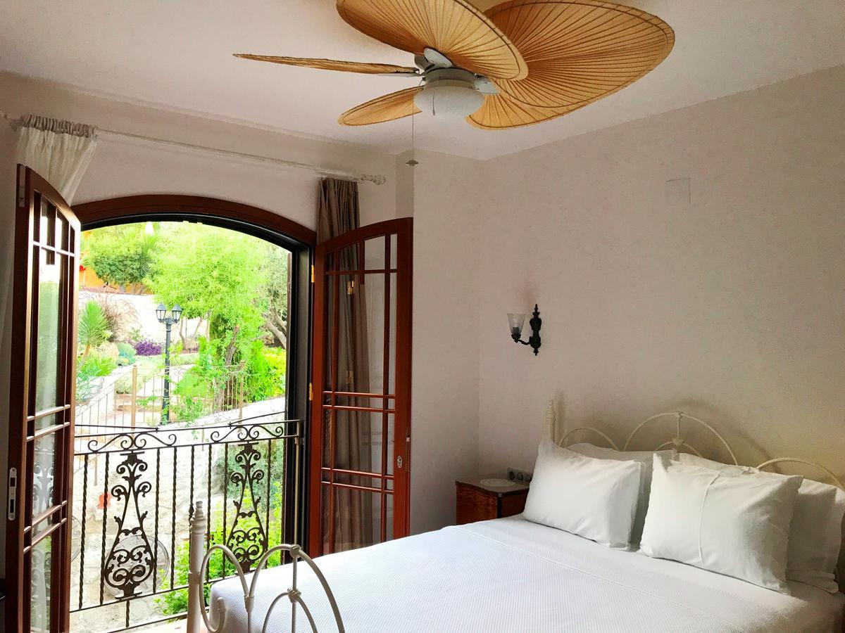 Villa Taraca Alacati Romantik Otel (Adults Only) Экстерьер фото